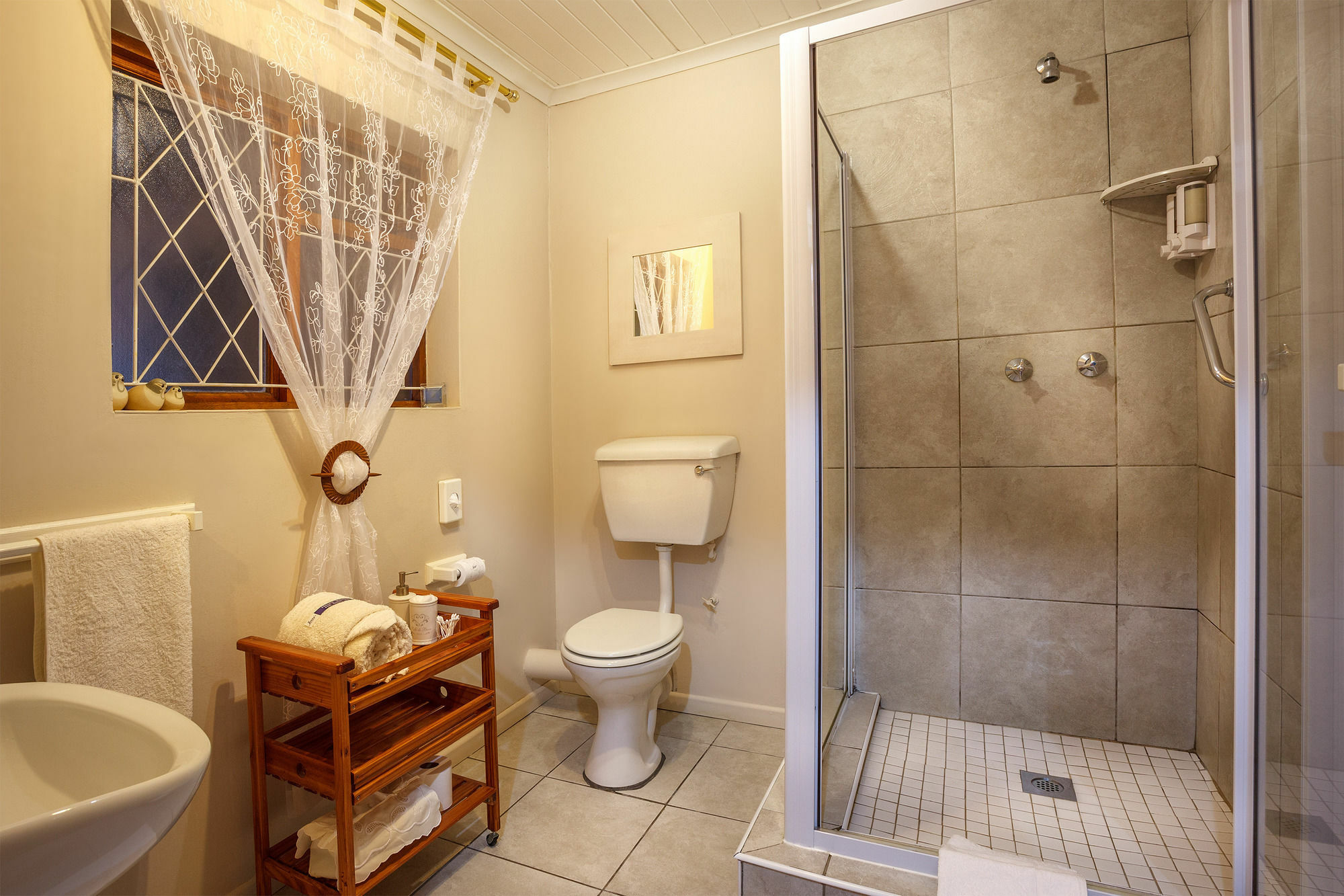 גרהמסטאון Jenny'S Guest House מראה חיצוני תמונה